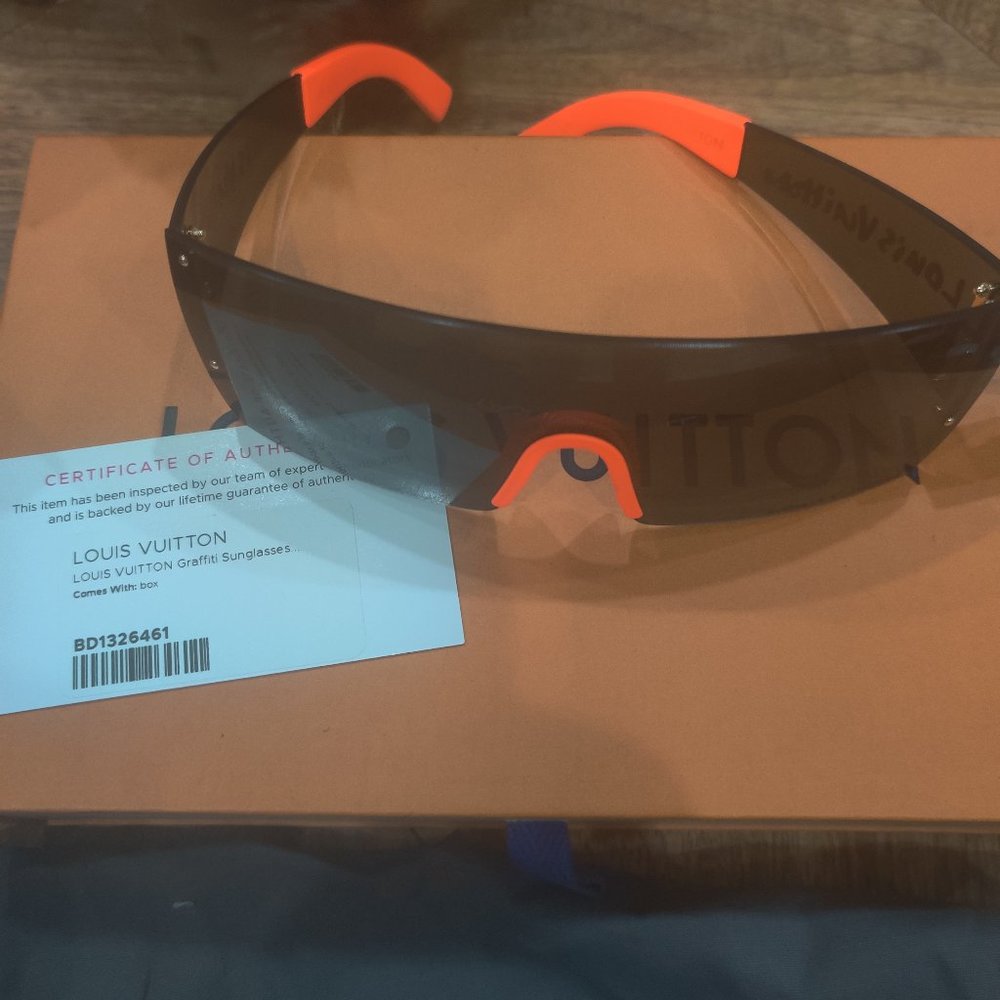 Louis Vuitton 2009 for Stephen Sprouse collection sunglasses New - Picture 2 of 6